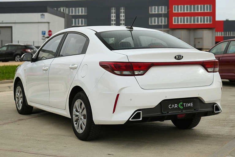 Kia Rio  рестайлинг M/T